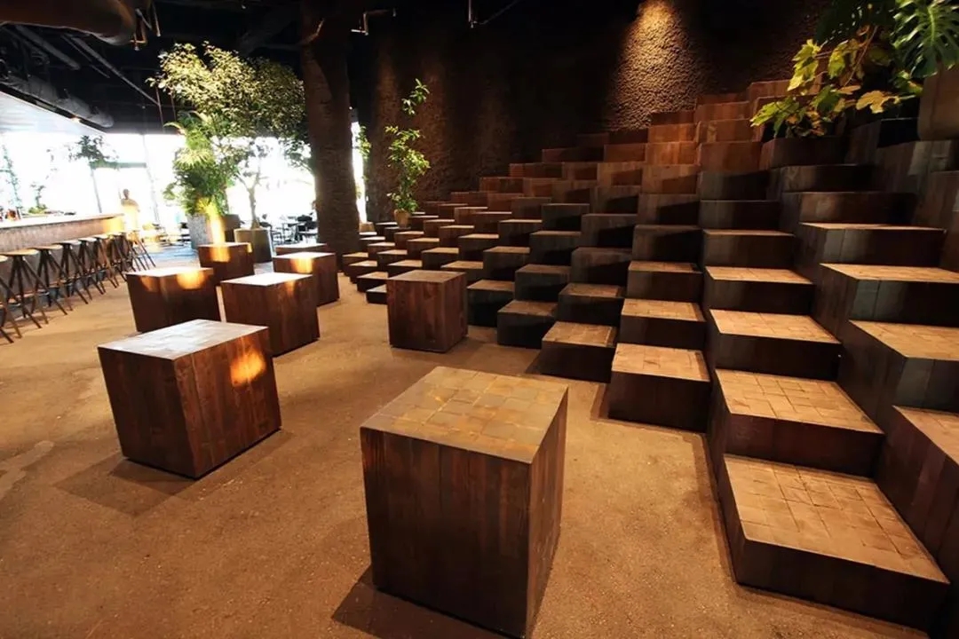 喜茶这个日本餐饮空间设计，带你来到热带丛林